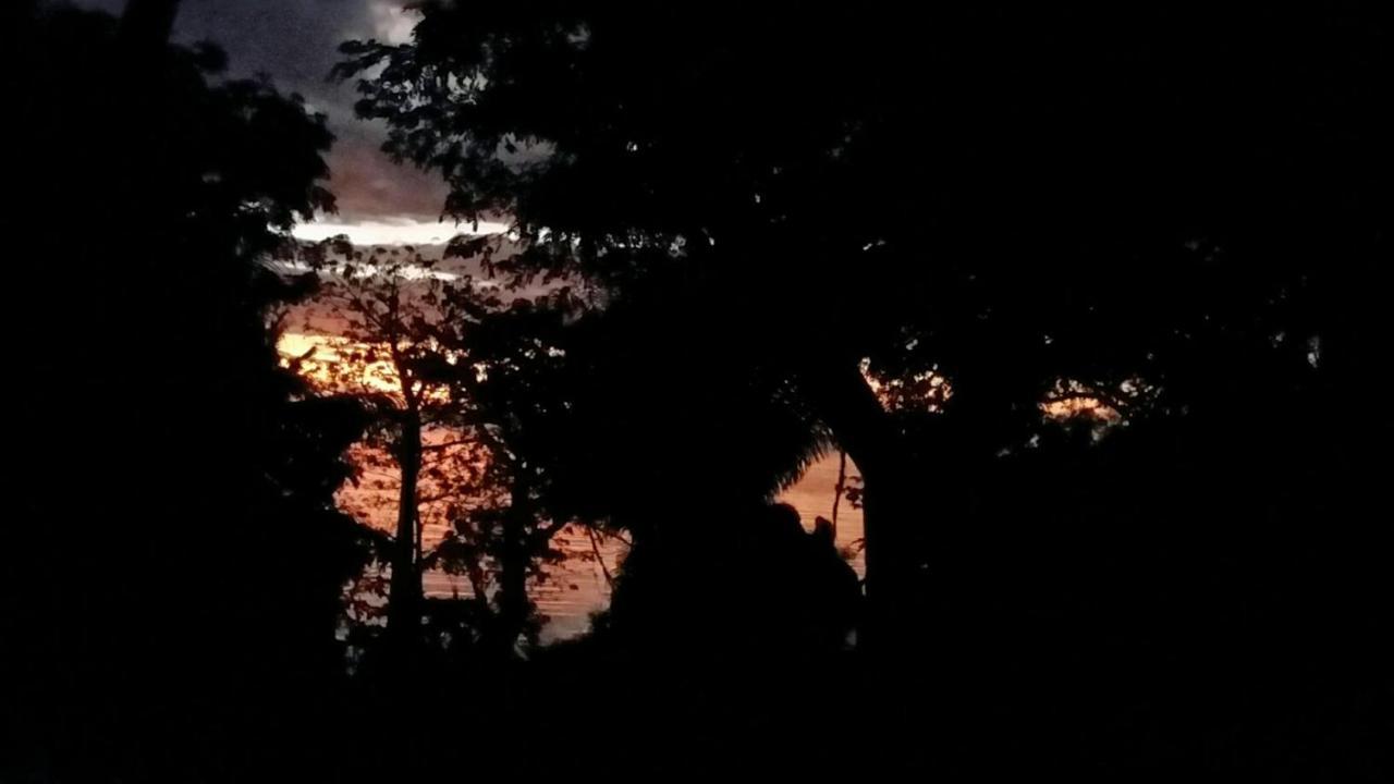 Отель Le A, Trou Du Prophete Mitsamiouli Экстерьер фото